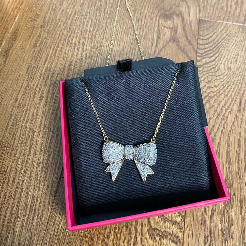 Necklace - Picture 4 of 6